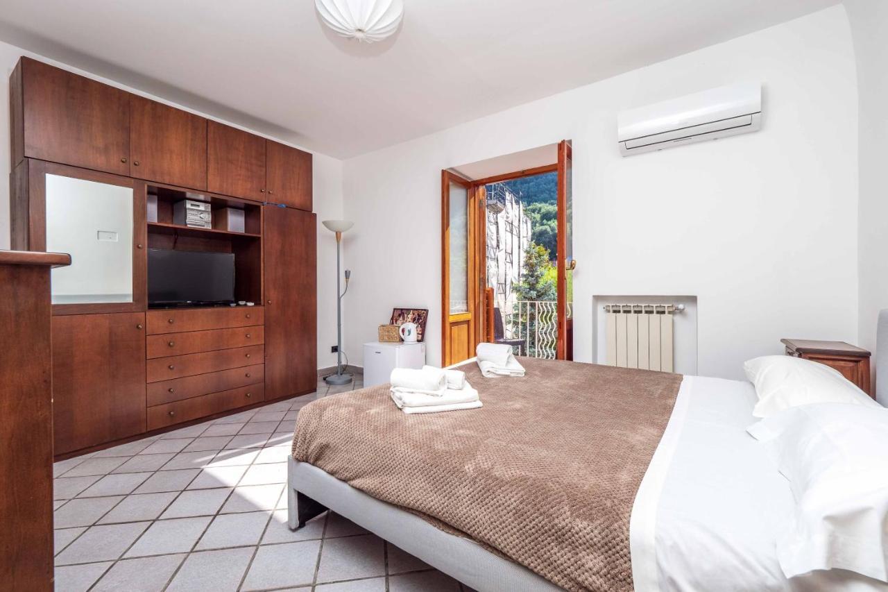 Maison Rosa Meta Extérieur photo