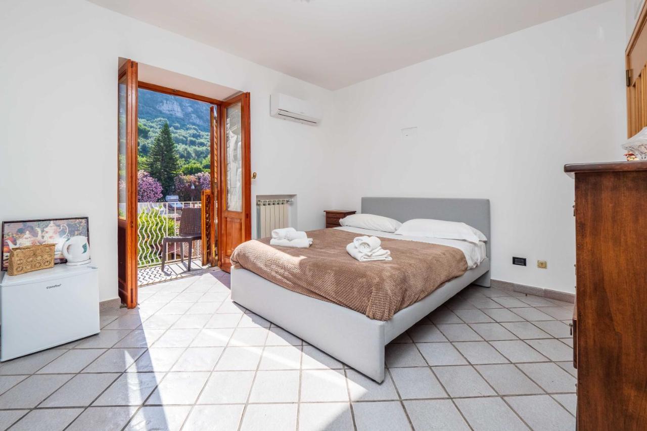 Maison Rosa Meta Extérieur photo